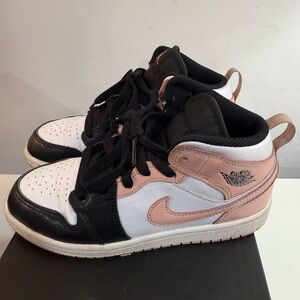 Nike Kids Black and Pink Sneakers